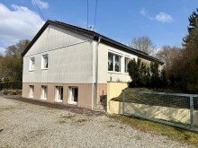 7 Einfamilienhaus mit Einliegerwohnung, Nebengeb�uden und 3600m2 Grund!