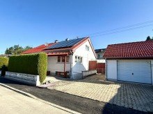 5 Attraktives Einfamilienhaus im Bungalow-Stil in Amerdingen. Modernisiert u. Sofort bezugsfertig!