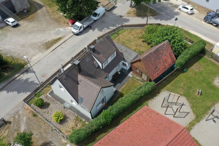 1 Lauingen Einfamilienhaus Einfamilienhaus mit Garten u. Garage in Lauingen-Faimingen!