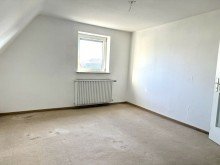 25 Attraktive Doppelhaush�lfte m. Nebengeb�uden auf rund 1100m2 Grundst�ck in Lauingen!