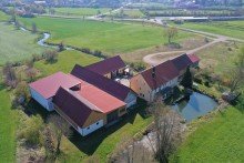 1 Herrschaftliches Anwesen in Alleinlage -ideal als Reiterhof