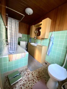 9 Einfamilienhaus mit m�chtig Potential und traufmhaftem Grundst�ck in Gundelfingen !!!