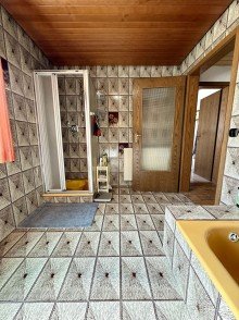 19 Attraktives Einfamilienhaus mit tollem Grundst�ck in Landshausen!
