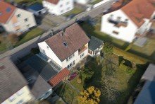 10 Ein- /Zweifamilienhaus in Traumlage von Lauingen! Gro�es Grundst�ck, 2 Garagen u. vieles mehr!