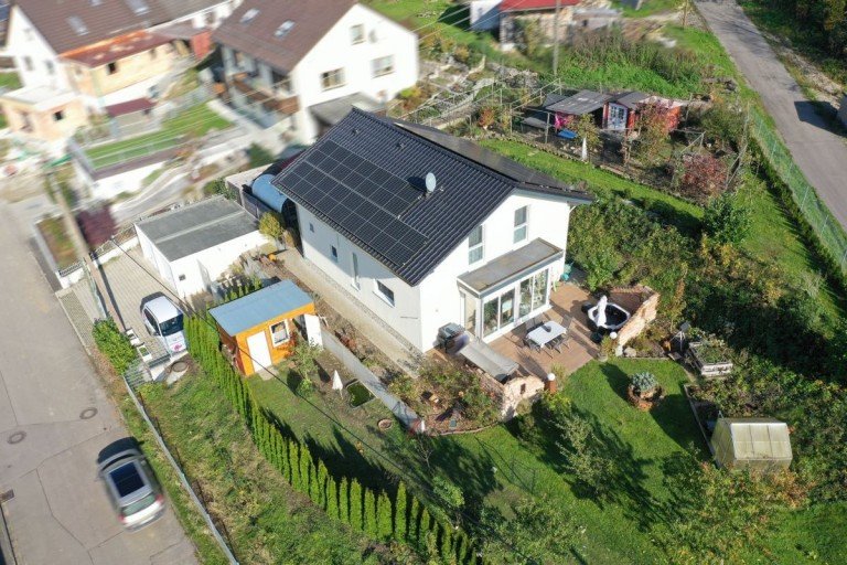 1 Aislingen Einfamilienhaus Neuwertiges Energiesparhaus in Top Lage - Traumgarten inclusive !