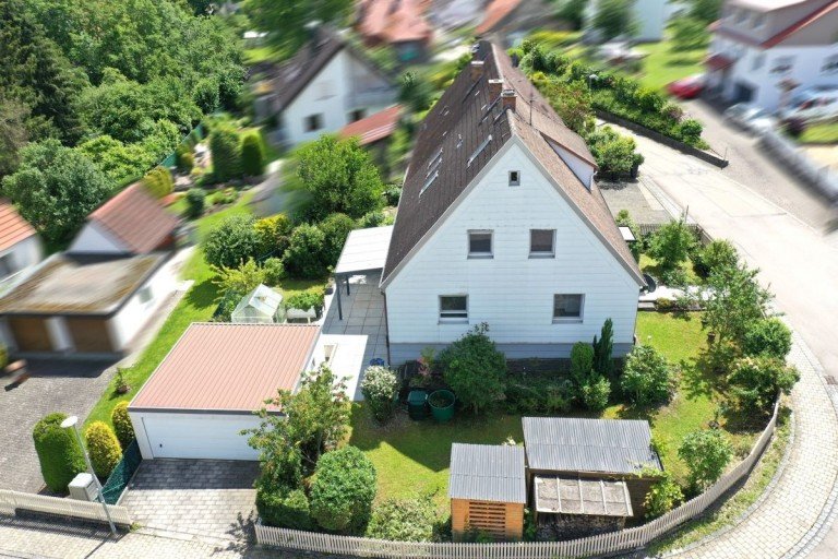 1 Haunsheim Doppelhaush�lfte Ab ins Familiengl�ck ! Komplett sanierte DHH in Haunsheim !!!