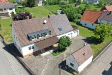 3 Wohnen, Tierhaltung u. Arbeiten an einem Ort ? Zweifamilienhaus mit XXL Grundt�ck in Haunsheim !