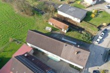 4 Familien und Pferdeliebhaber aufgepasst! Einfamilienhaus mit Stadel, Garagen und angrenzender Wiese!