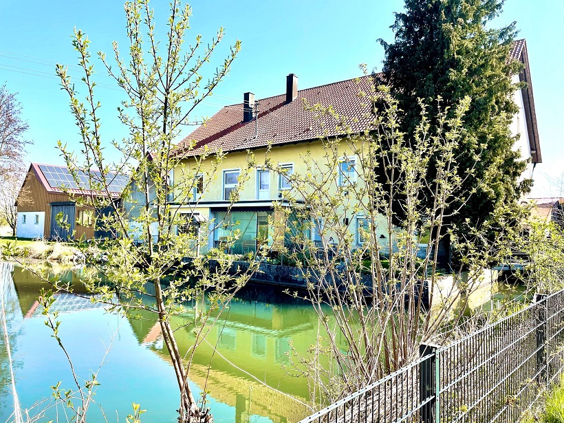 40 Haus H�chst�dt