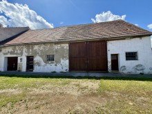 9 Gro�es Einfamilienhaus m. Nebengeb�uden in toller Lage von Holzheim-Weisingen!