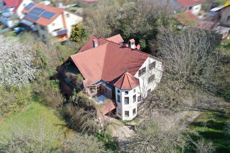 1 Finningen Haus Ihr neues Schloss im Gr�nen! EFH mit Einliegerwohnung u. Nebengeb�uden auf 2355m2!