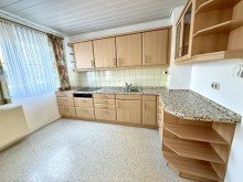 14 Familien und Pferdeliebhaber aufgepasst! Einfamilienhaus mit Stadel, Garagen und angrenzender Wiese!