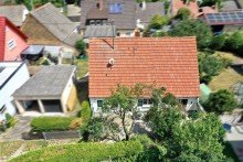 2 Kleines Einfamilienhaus mitten in H�chst�dt !