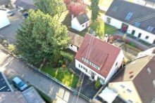 17 Einfamilienhaus mit m�chtig Potential und traufmhaftem Grundst�ck in Gundelfingen !!!