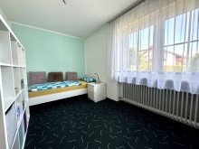 20 Ab ins Familienhgl�ck ! Traumhaftes Ein-/Zweifamilienhaus in Bachhagel !