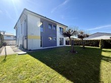 3 Ideal f�r Kapitalanleger! Traumhafte DHH mit Garten und Doppelgarage in Holzheim-Weisingen!
