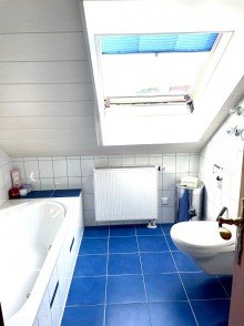 8 Sch�ne 3-Zimmer Wohnung im Herzen von Gundelfingen