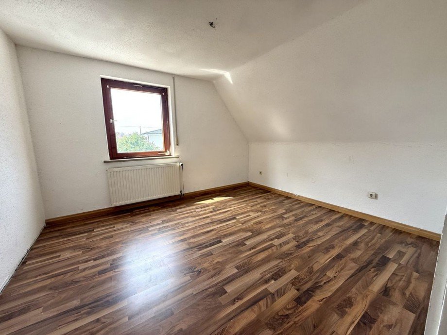 24 Haus H�chst�dt