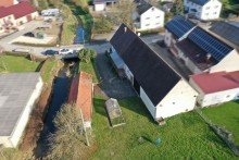 3 Familien und Pferdeliebhaber aufgepasst! Einfamilienhaus mit Stadel, Garagen und angrenzender Wiese!