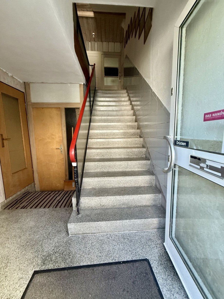 14 Mehrfamilienhaus H�chst�dt