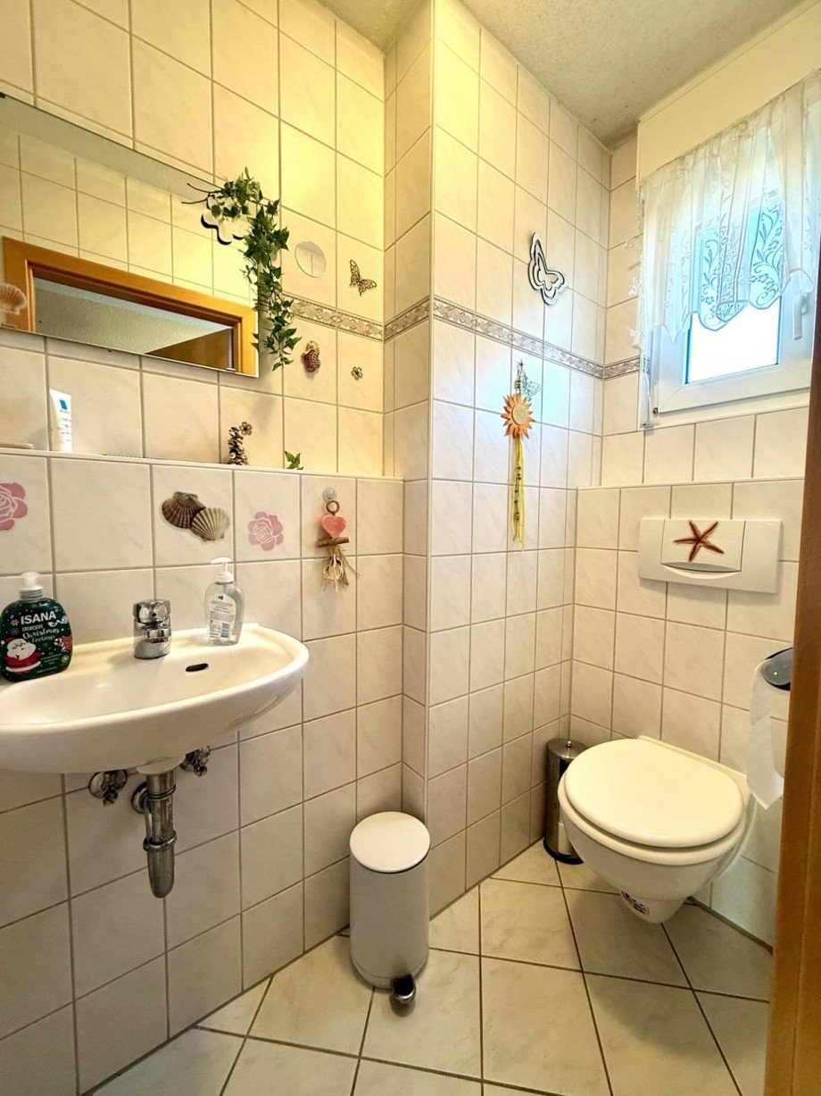 16 Doppelhaush�lfte B�chingen