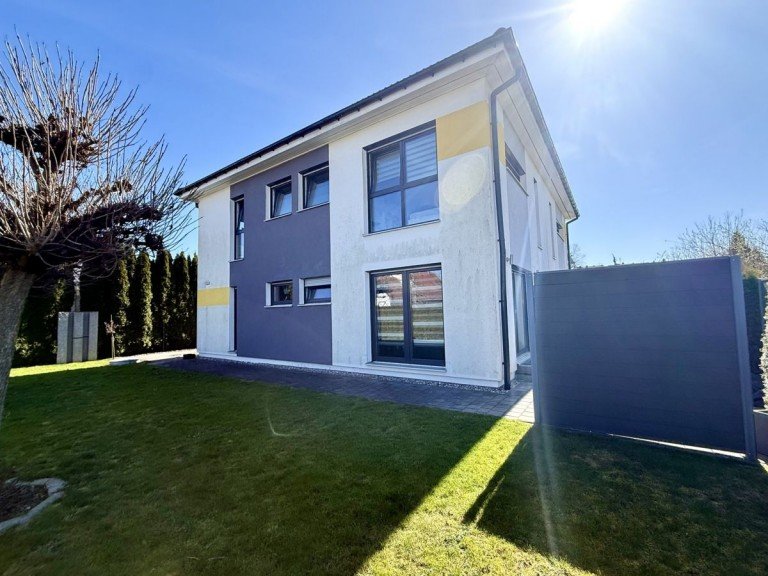 1 Weisingen Doppelhaush�lfte Ideal f�r Kapitalanleger! Traumhafte DHH mit Garten und Doppelgarage in Holzheim-Weisingen!