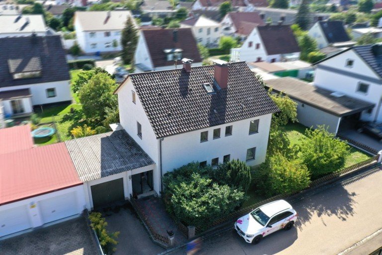 1 Gundelfingen Haus Entdecke die M�glichkeiten ! Ideal gelegenes Ein-/Zweifamilienhaus in Gundelfingen