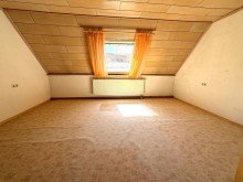19 Wohnen, Tierhaltung u. Arbeiten an einem Ort ? Zweifamilienhaus mit XXL Grundt�ck in Haunsheim !