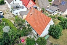 3 Kleines Einfamilienhaus mitten in H�chst�dt !
