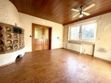 11 ! Bungalowartiges Ein- oder Zweifamilienhaus mit Ausbaureserve in Lutzingen!