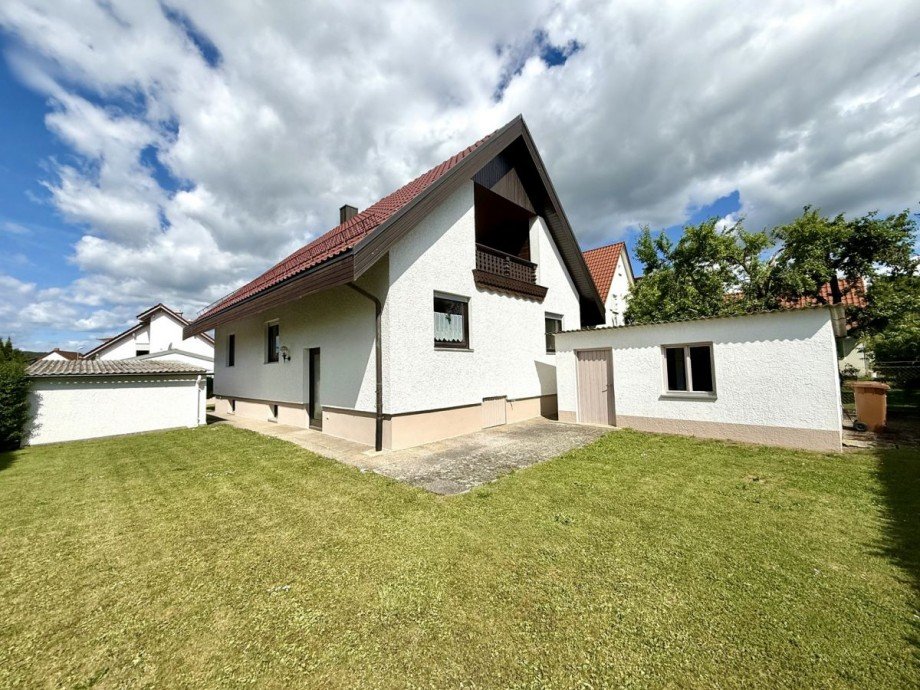 8 Einfamilienhaus Landshausen