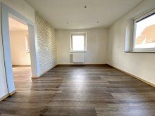 10 Traumhafte und renovierte Doppelhaush�lfte in Lauingen - ideal f�r Familien!