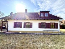 8 Traumhaftes Ein-/Zweifamilienhaus in exclusiver Lage von N�rdlingen!