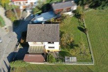 3 Variables Ein- bzw. Zweifamilienhaus in leichter S�dhanglage von Haunsheim!