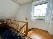 18 Ab ins Familiengl�ck ! Ein-/Zweifamilienhaus mit 3 Garagen in exclusiver Lage !