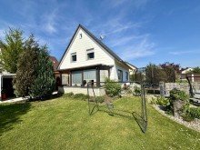 8 Liebe auf den ersten Klick! Familienfreundliches Einfamilienhaus in Traumlage von Dillingen!
