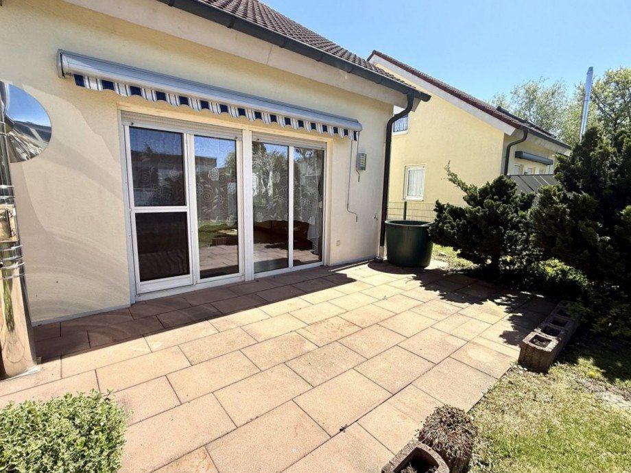 6 Doppelhaush�lfte B�chingen