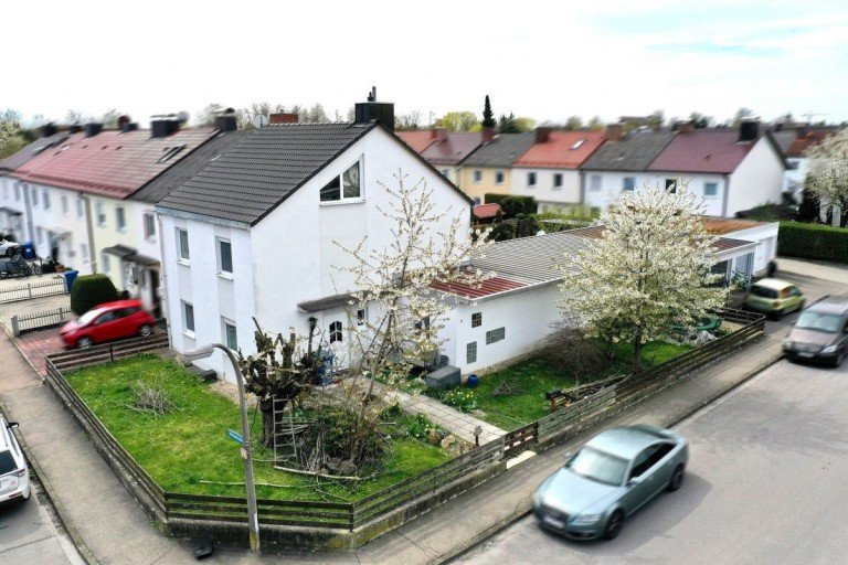 1 Dillingen Haus Kapitalanleger aufgepasst! Reiheneckhaus + Appartment auf 221m2