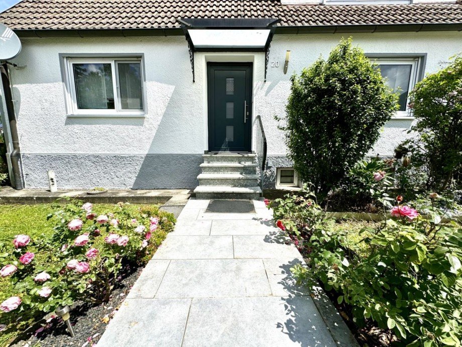 10 Doppelhaush�lfte Haunsheim