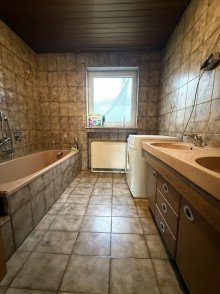14 ! Bungalowartiges Ein- oder Zweifamilienhaus mit Ausbaureserve in Lutzingen!