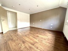 18 Ab ins Familiengl�ck ! Komplett sanierte DHH in Haunsheim !!!